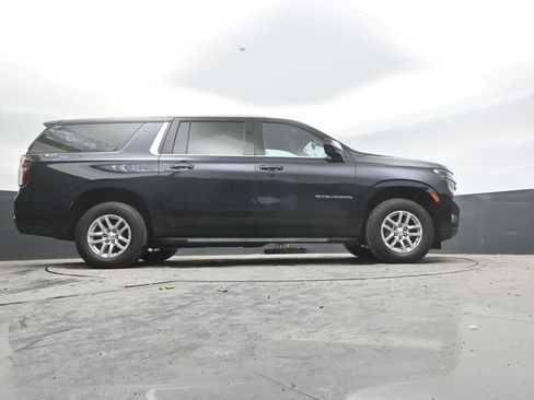 Used 2022 Chevrolet Suburban LS AWD/4WD image 42