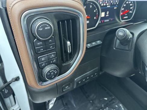 Certified 2021 Chevrolet Silverado 3500 High Country w/ Z71 Off-Road Package image 13