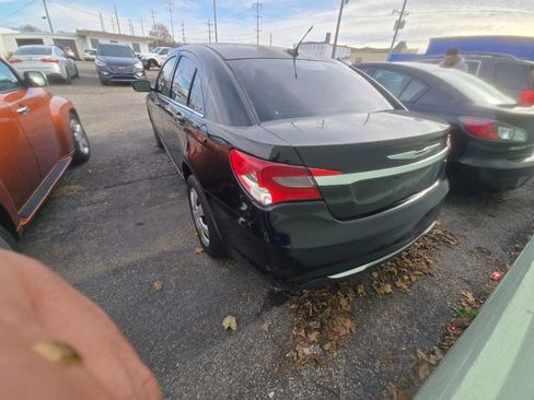 Used 2014 Chrysler 200 LX image 8