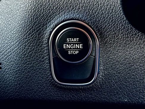 Used 2025 Mercedes-Benz Sprinter 2500 image 22