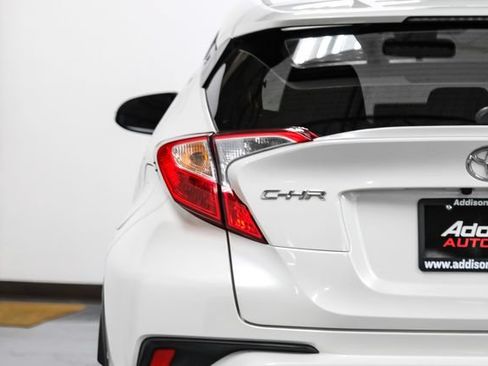 Used 2020 Toyota C-HR LE FWD image 44