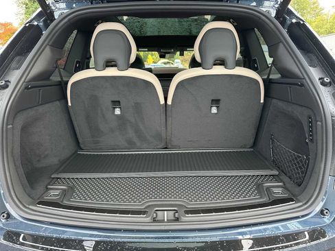 New 2025 Volvo EX90 Ultra w/ Protection Package Premier image 14