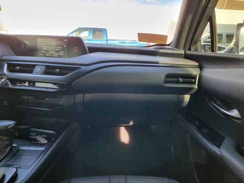 Used 2019 Lexus UX 200 F Sport w/ F Sport Premium Package FWD image 30