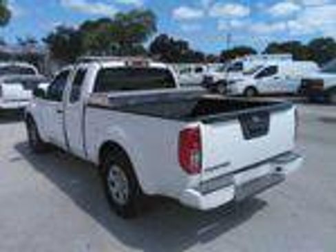 Used 2020 Nissan Frontier S RWD image 4