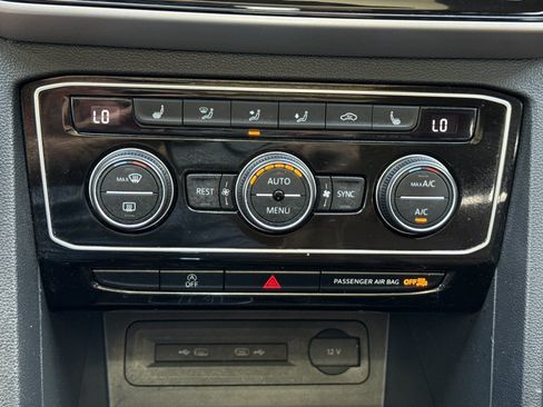 Used 2023 Volkswagen Atlas SEL R-Line AWD/4WD image 30