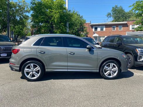 Used 2022 Audi Q3 2.0T Premium Plus image 2