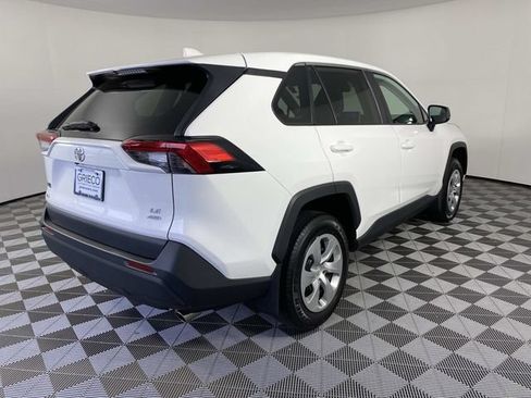 Used 2023 Toyota RAV4 LE AWD/4WD image 9