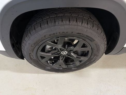 New 2026 Volkswagen Atlas Peak Edition AWD/4WD image 11