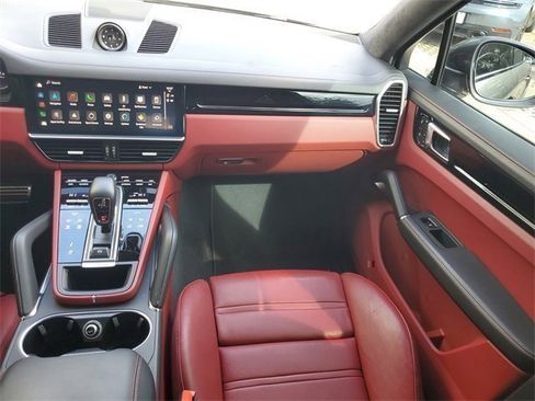 Certified 2023 Porsche Cayenne Turbo image 40