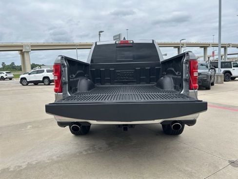 Used 2025 RAM 1500 Laramie AWD/4WD image 12