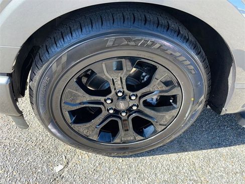 Used 2022 Ford F150 XLT w/ Equipment Group 302A High image 16