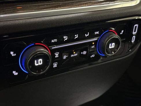 Used 2025 Chevrolet Silverado 1500 LT AWD/4WD image 17