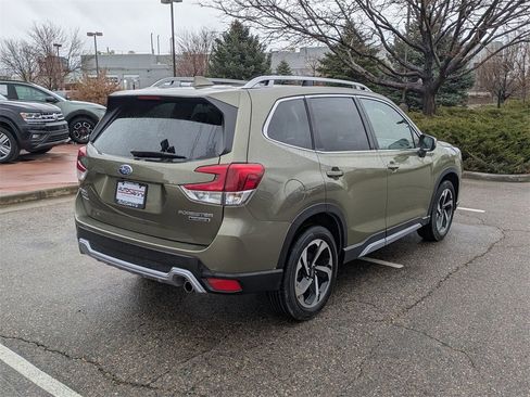 Used 2023 Subaru Forester Touring image 3