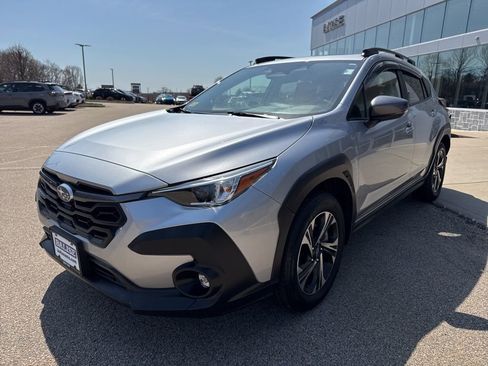 Used 2024 Subaru Crosstrek 2.0i Premium image 5