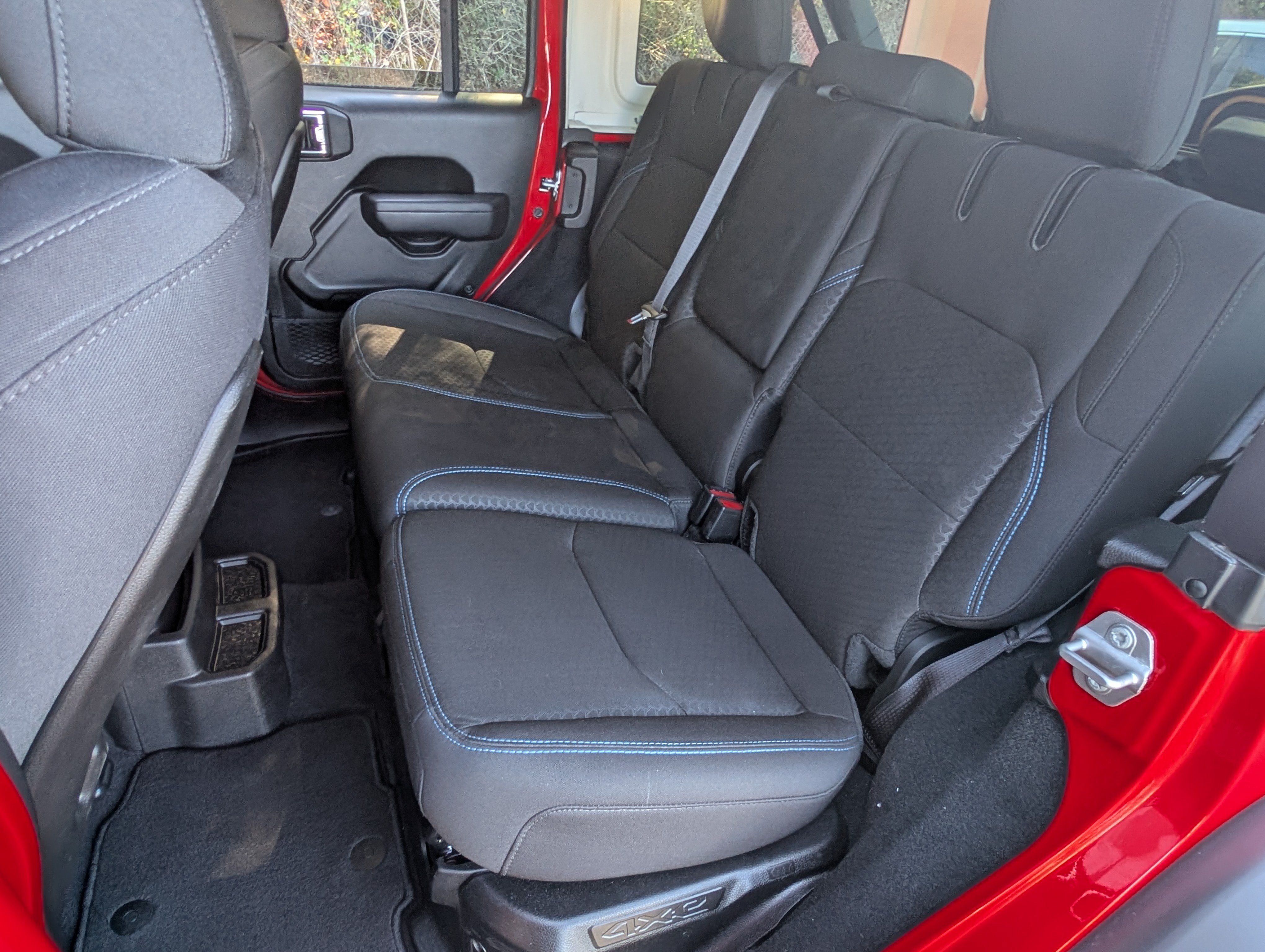 Used 2025 Jeep Wrangler Unlimited Rubicon 4xe AWD/4WD image 17