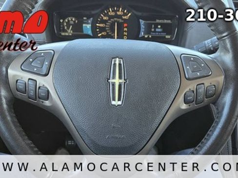 Used 2012 Lincoln MKX FWD image 39