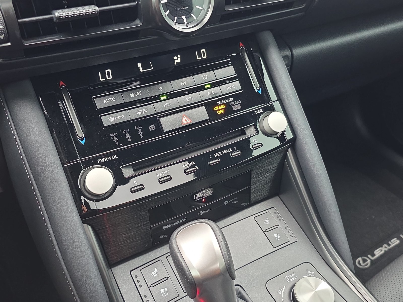 Used 2025 Lexus IS 500 RWD image 21