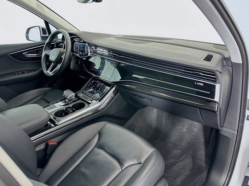 Used 2022 Audi Q7 3.0T Premium Plus w/ Premium Plus Package AWD/4WD image 32