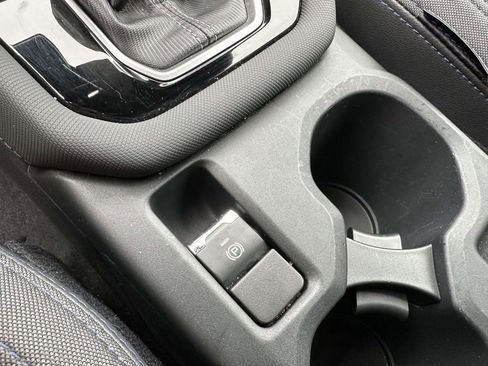 Used 2025 Subaru Forester Premium image 20