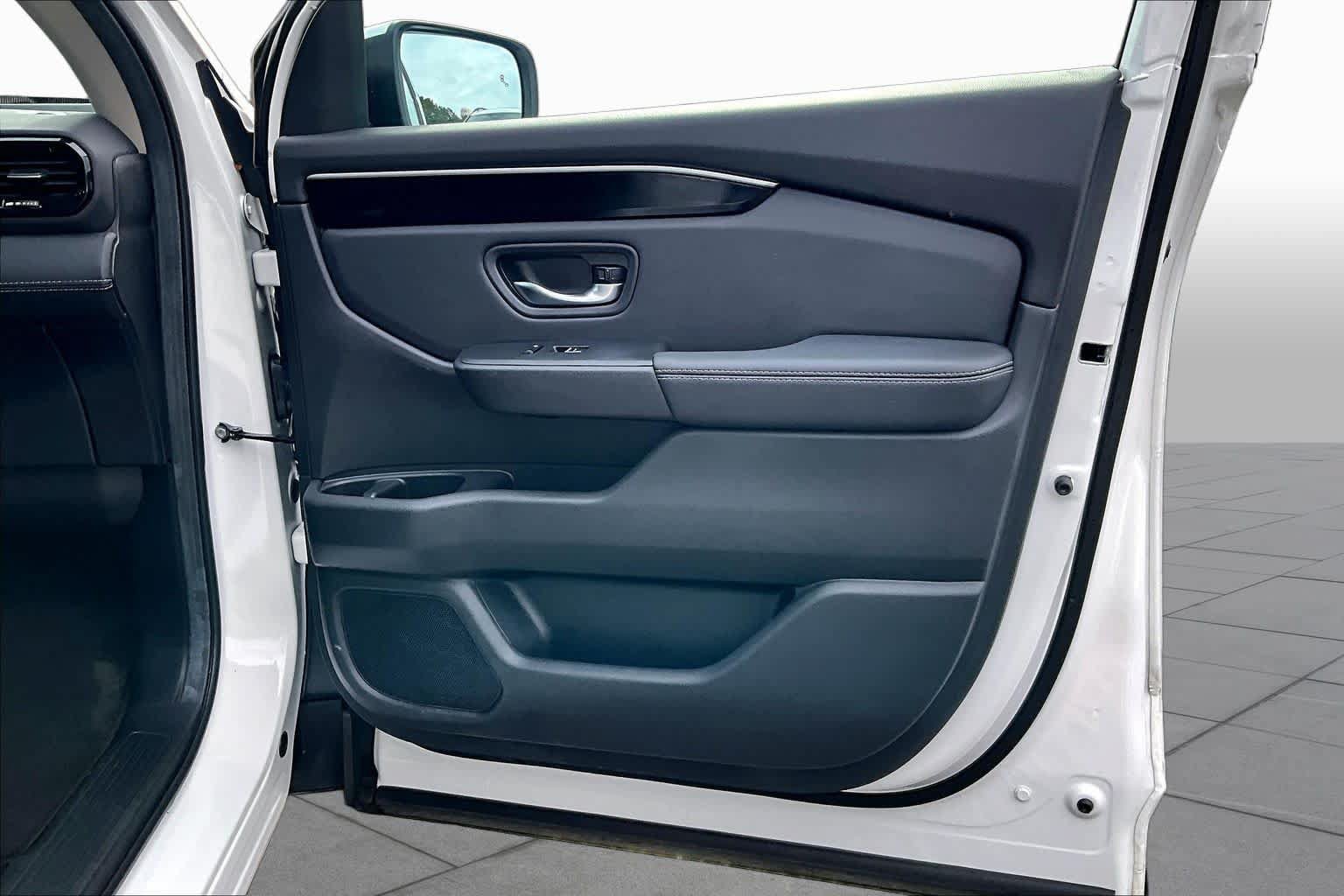 Used 2024 Honda Pilot Touring image 23