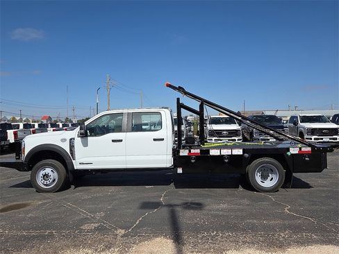 New 2025 Ford F550 XL image 2
