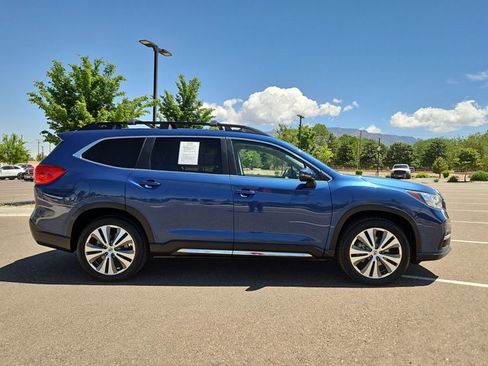 Used 2022 Subaru Ascent Limited w/ Technology Package AWD/4WD image 4