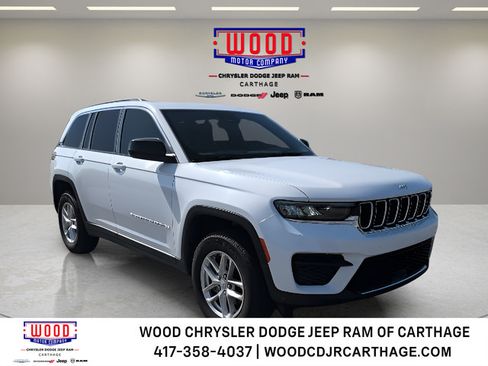 Used 2025 Jeep Grand Cherokee Laredo X RWD image 1