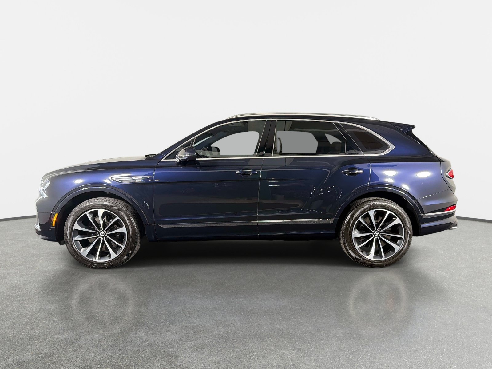 Used 2024 Bentley Bentayga AWD/4WD image 6