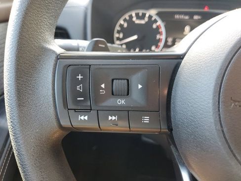 Used 2021 Nissan Rogue S image 27