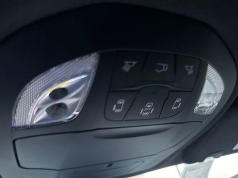 New 2026 Chrysler Pacifica Select image 21