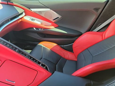 Used 2022 Chevrolet Corvette Stingray Premium Cpe w/ Z51 Performance Package RWD image 40