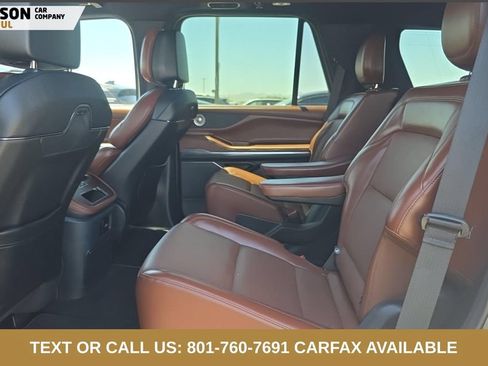 Used 2025 Lincoln Navigator Reserve AWD/4WD image 7