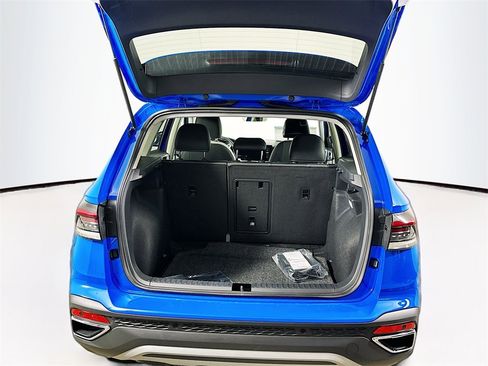 Used 2025 Volkswagen Taos SE image 50