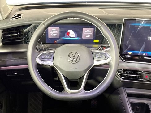 New 2026 Volkswagen Tiguan SE image 13