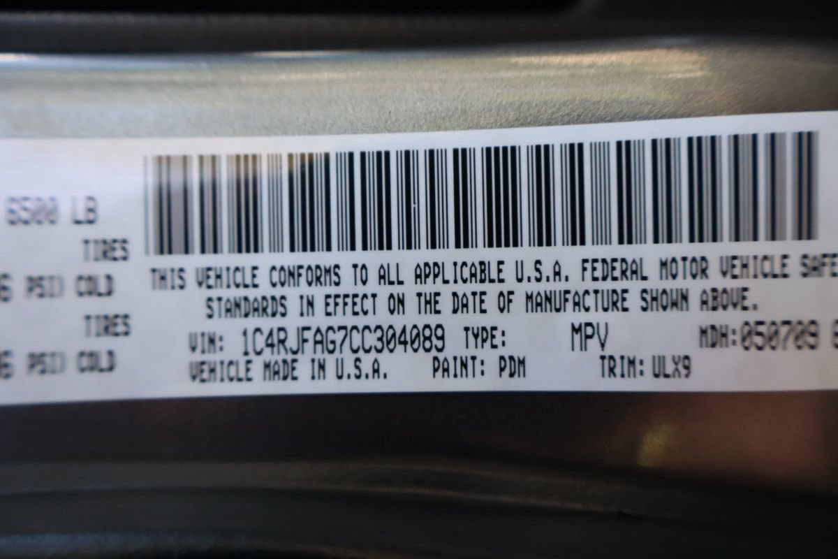 Used 2012 Jeep Grand Cherokee Laredo AWD/4WD image 46
