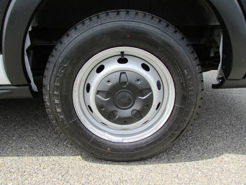 Used 2019 Ford Transit 150 XL RWD image 11