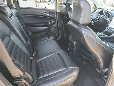 Used 2021 Ford Edge SEL image 18