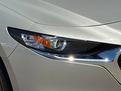Used 2024 MAZDA MAZDA3 s FWD image 27