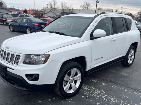 Used 2014 Jeep Compass Latitude w/ Sun/Sound Group AWD/4WD image 7