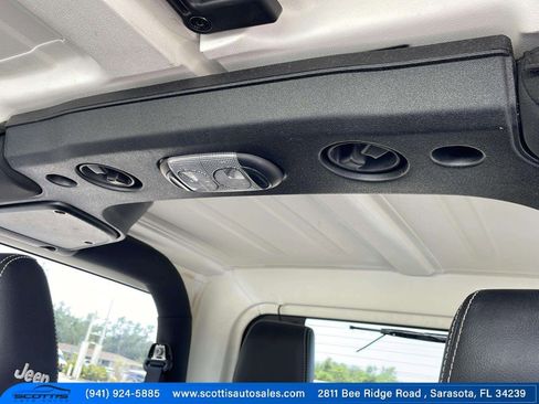 Used 2015 Jeep Wrangler Sport image 32