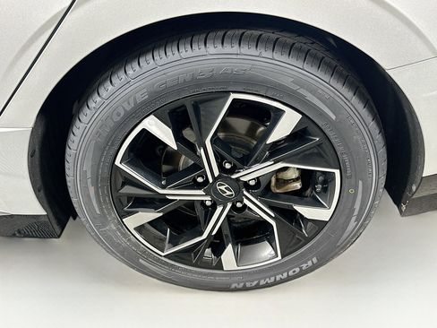 Used 2025 Hyundai Sonata SEL FWD image 11