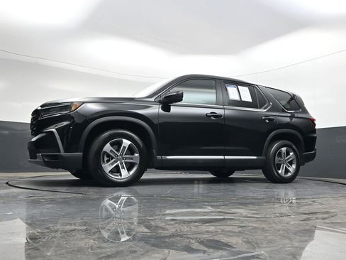 Used 2023 Honda Pilot EX-L image 30