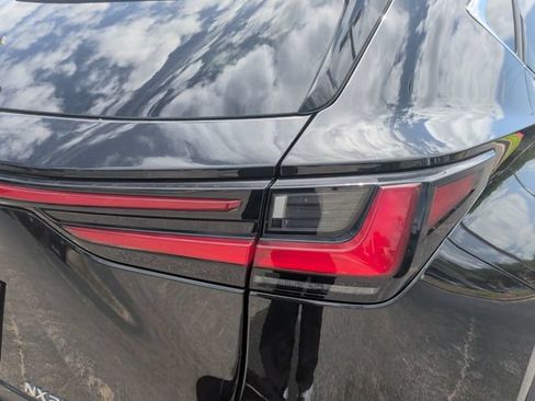 Used 2024 Lexus NX 250 FWD image 12