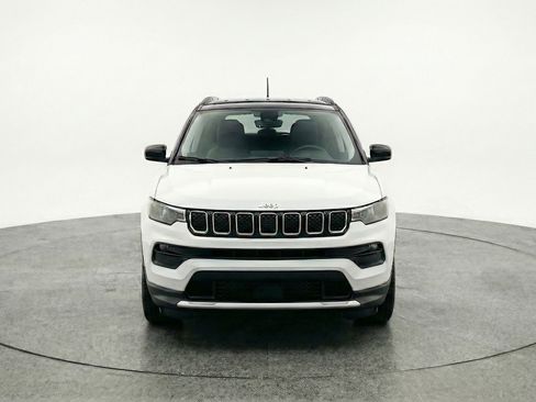 Used 2025 Jeep Compass Limited image 2