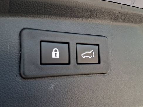 Used 2021 Subaru Outback Touring w/ Popular Package #2 AWD/4WD image 23