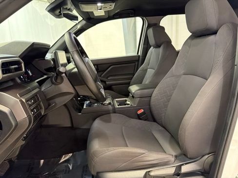 Used 2025 Toyota Tacoma SR5 AWD/4WD image 12