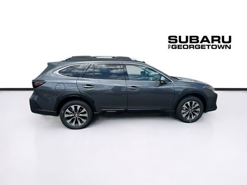 Used 2025 Subaru Outback Touring XT image 9