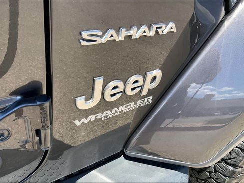 Used 2020 Jeep Wrangler Unlimited Sahara w/ Uconnect 4C Nav & Sound Group AWD/4WD image 29