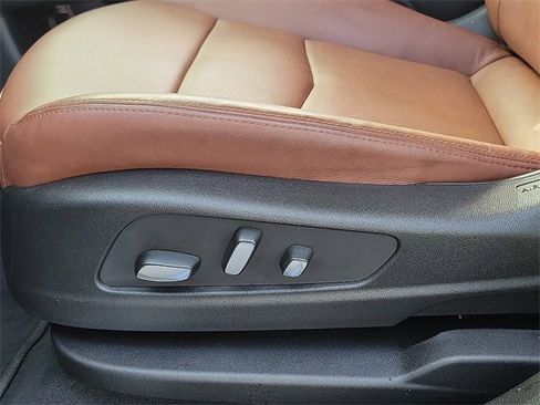 Used 2025 Cadillac XT5 Premium Luxury w/ Technology Package image 17