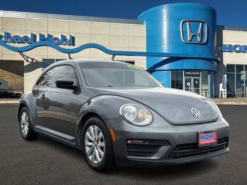 Used 2018 Volkswagen Beetle 2.0T S FWD image 1